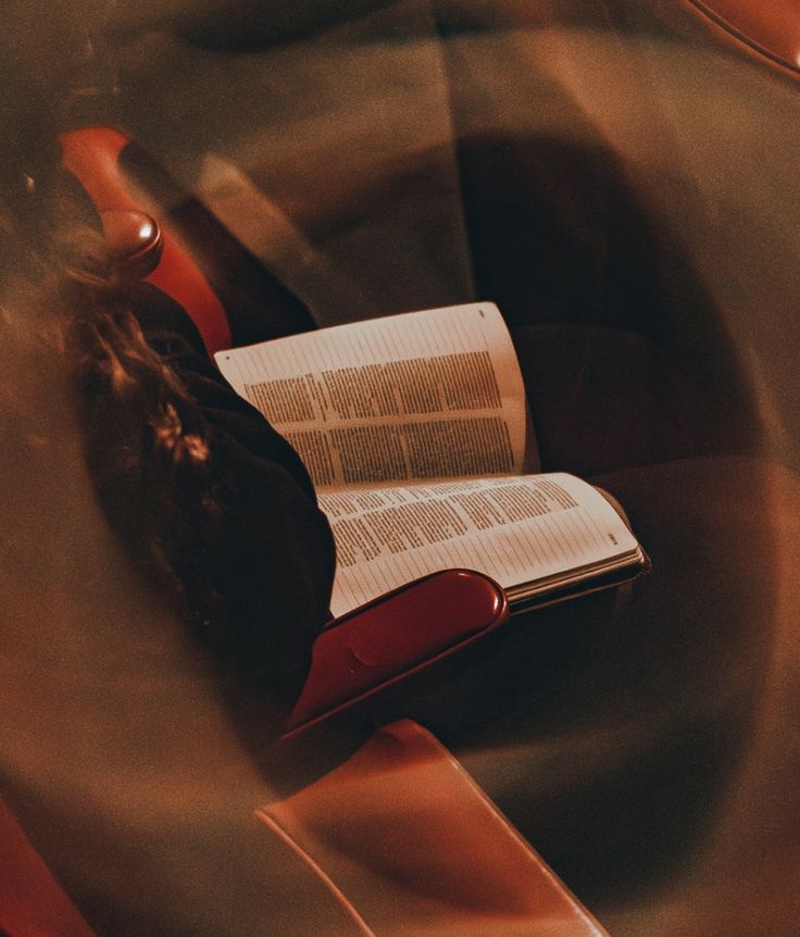 Amplía tus Herramientas Espirituales: Usa Recursos Diversos en tu Devocional